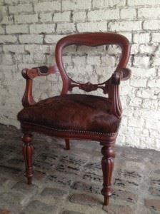 chair-1618266