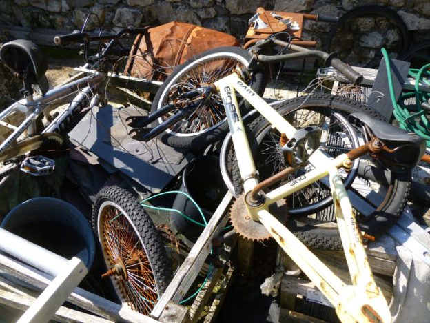Junk Hauling Services and How to Find the Right One in Los Angeles