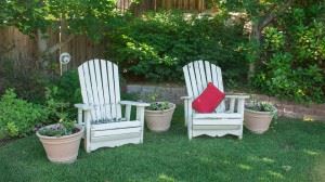 backyard-1474128_960_720